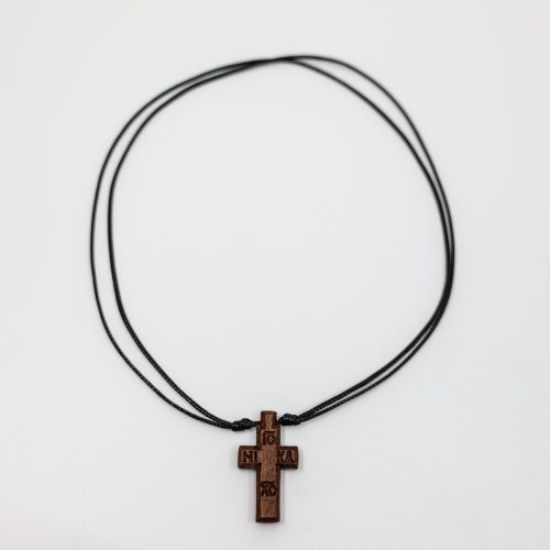 Ξύλινος σταυρός λαιμού με επιγραφή ΙΣ ΧΣ ΝΙ ΚΑ